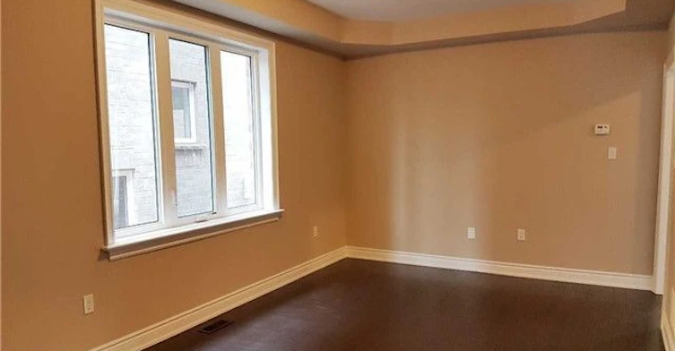 11 Richmond Park Drive, Georgina, ON, L4P 0H2 - 4