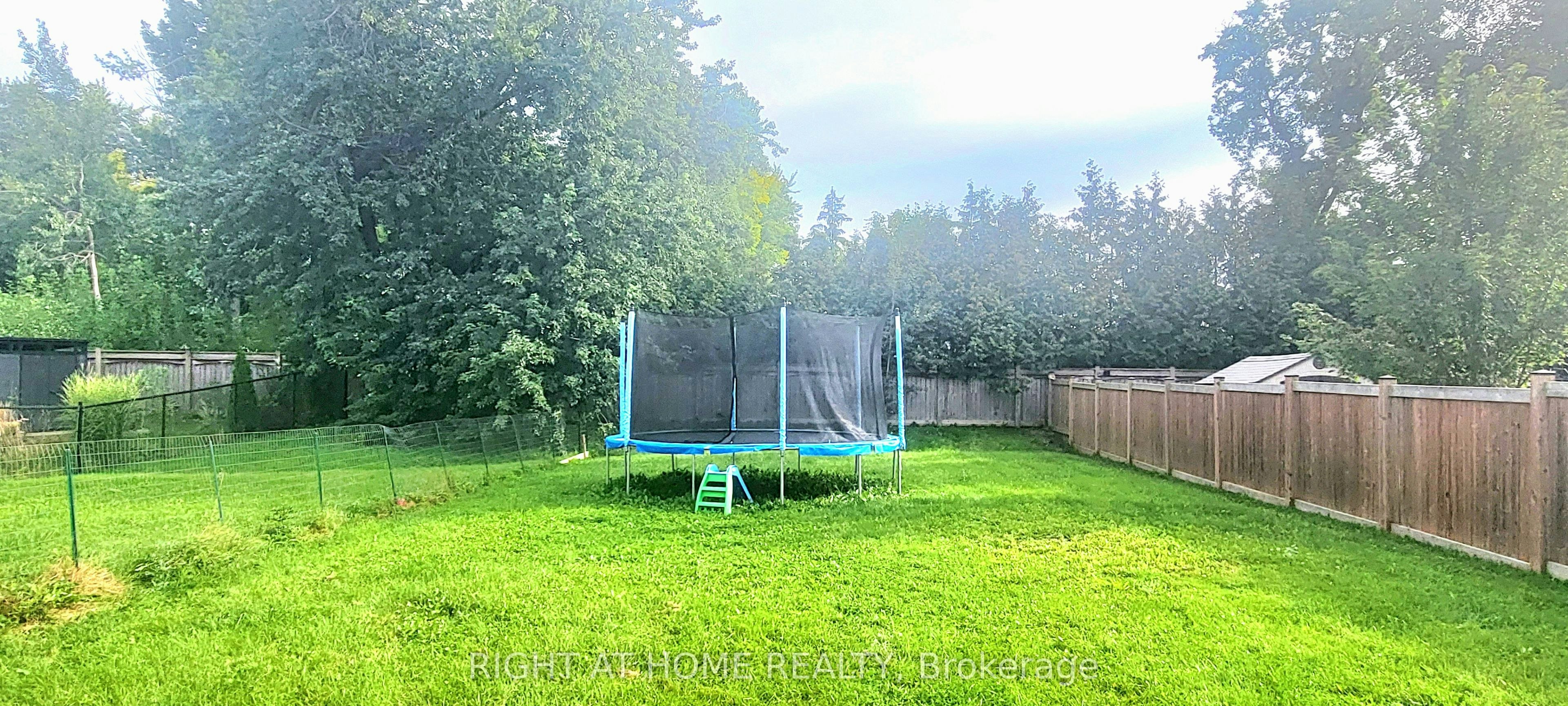 11 Richmond Park Drive, Georgina, ON, L4P 0H2 - 18