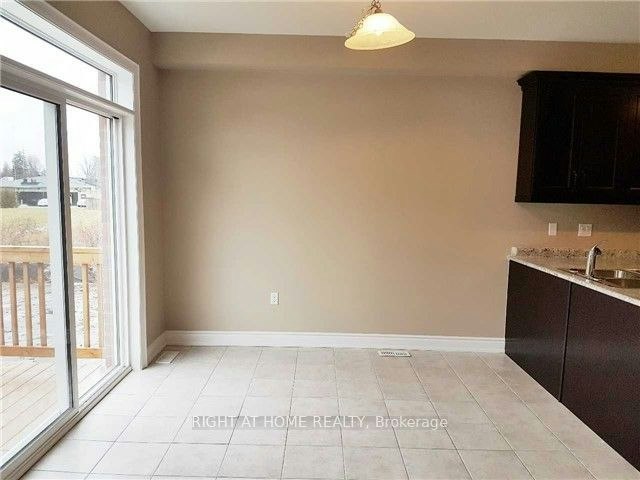 11 Richmond Park Drive, Georgina, ON, L4P 0H2 - 7