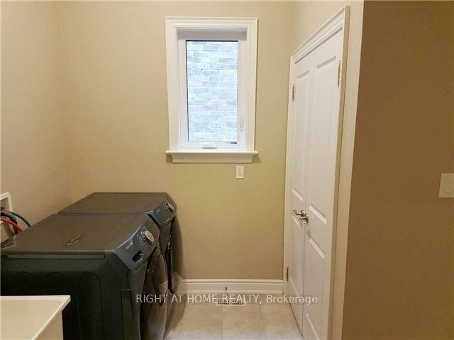 11 Richmond Park Drive, Georgina, ON, L4P 0H2 - 8