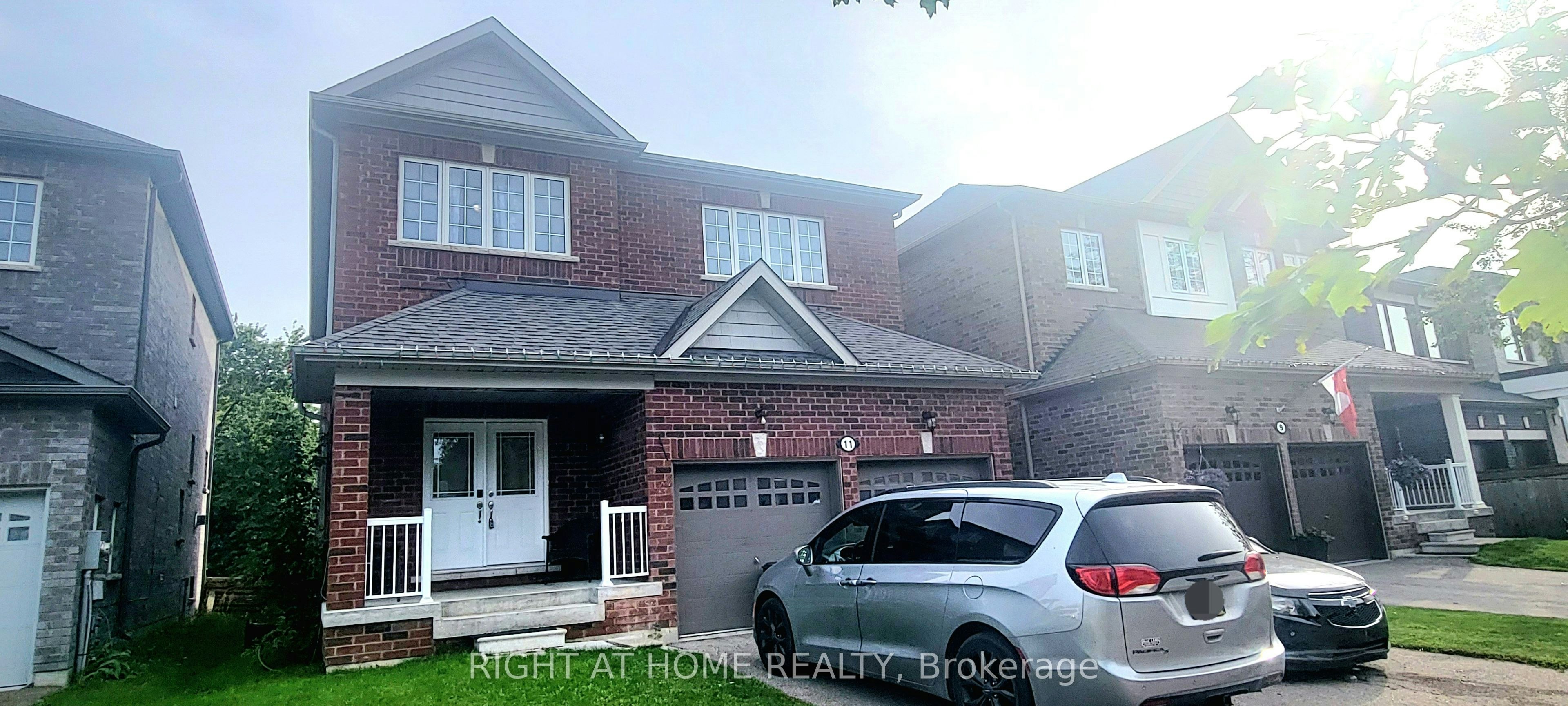11 Richmond Park Drive, Georgina, ON, L4P 0H2 - 2