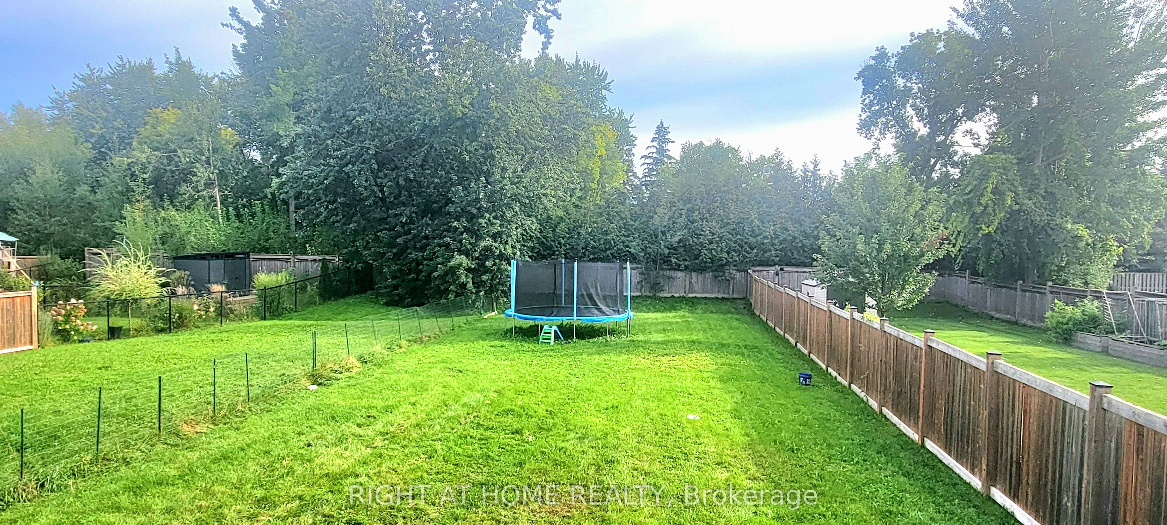 11 Richmond Park Drive, Georgina, ON, L4P 0H2 - 17