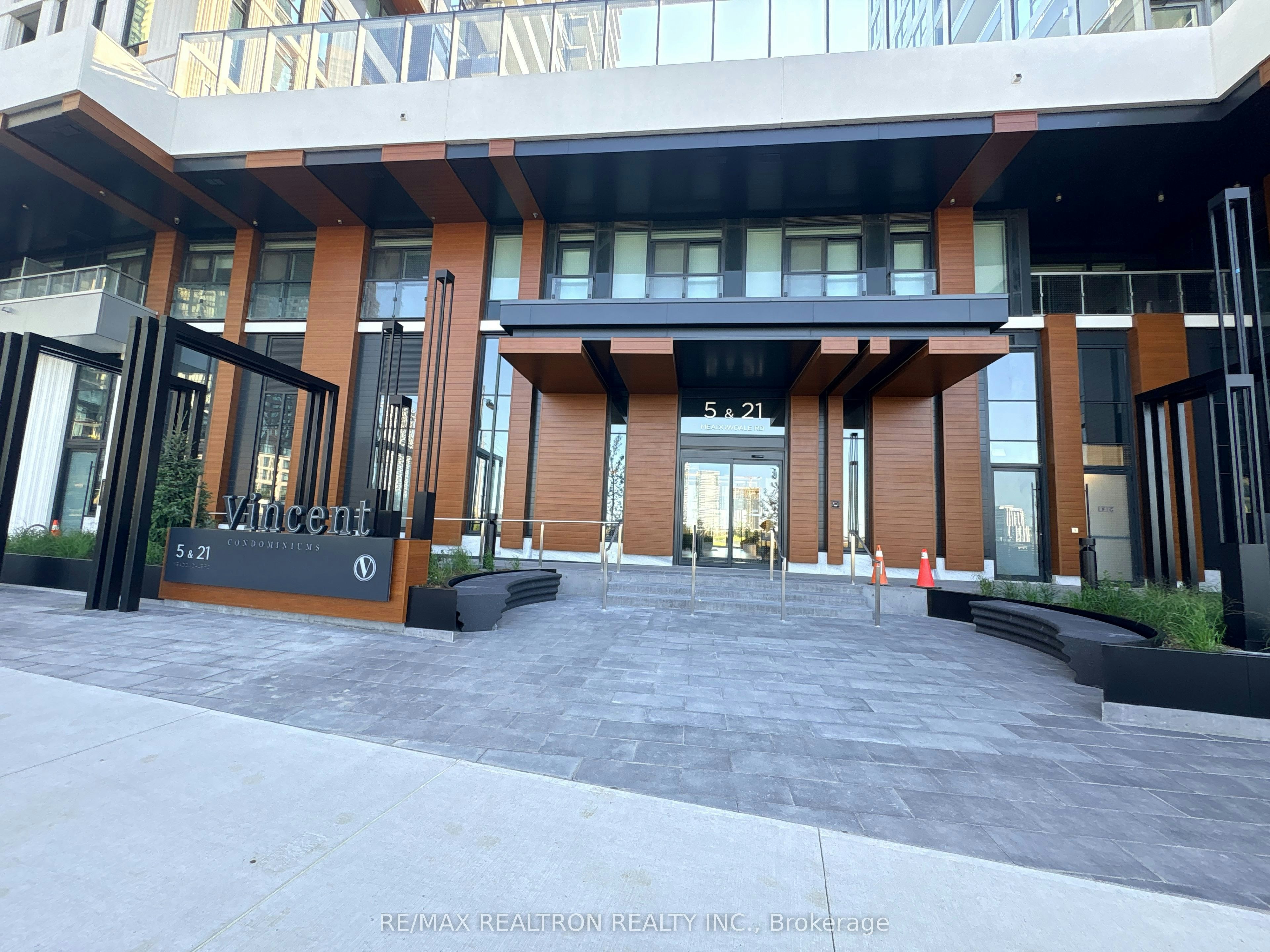 2102-21 Meadowdale Road, Vaughan, ON, L4K 0H6 - 2