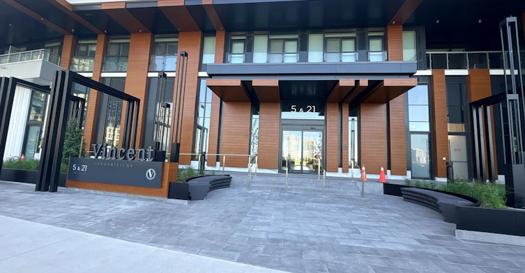 2102-21 Meadowdale Road, Vaughan, ON, L4K 0H6 - 2