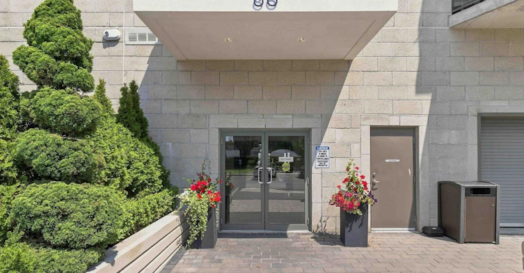 233-86 Woodbridge Avenue, Vaughan, ON, L4L 0E4