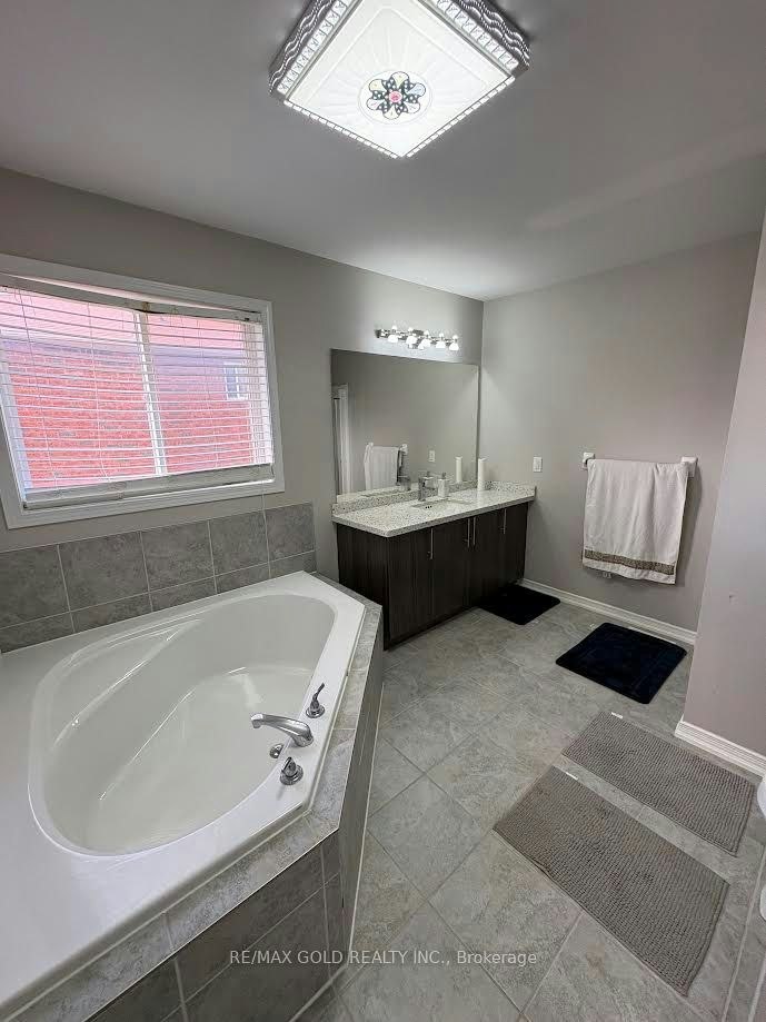 2199 Batters Loop Street, Innisfil, ON, L9S 0C9 - 18