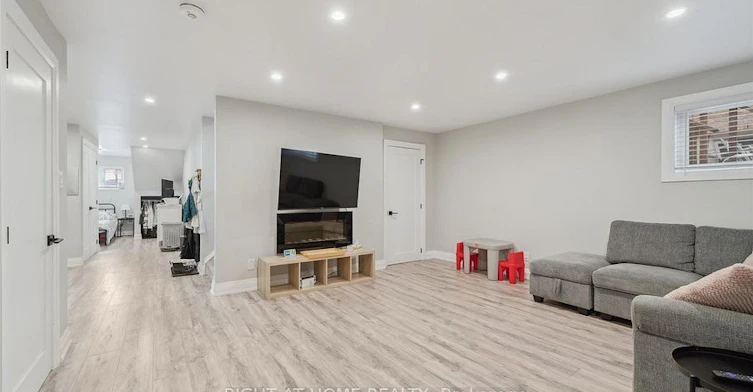 LOWER-6 Newlands Avenue, Georgina, ON, L4P 3T3 - 5