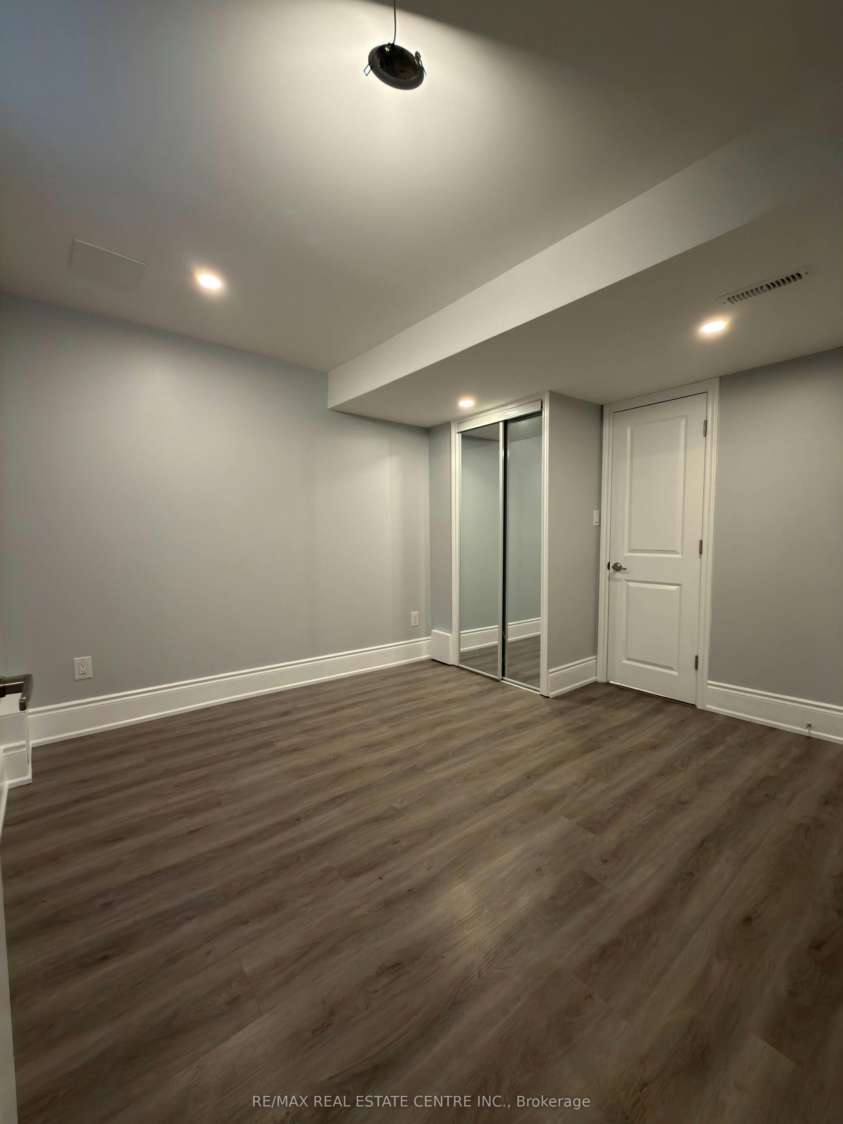 Lower-53 Dybal Street, Vaughan, ON, L4H 2L2 - 8