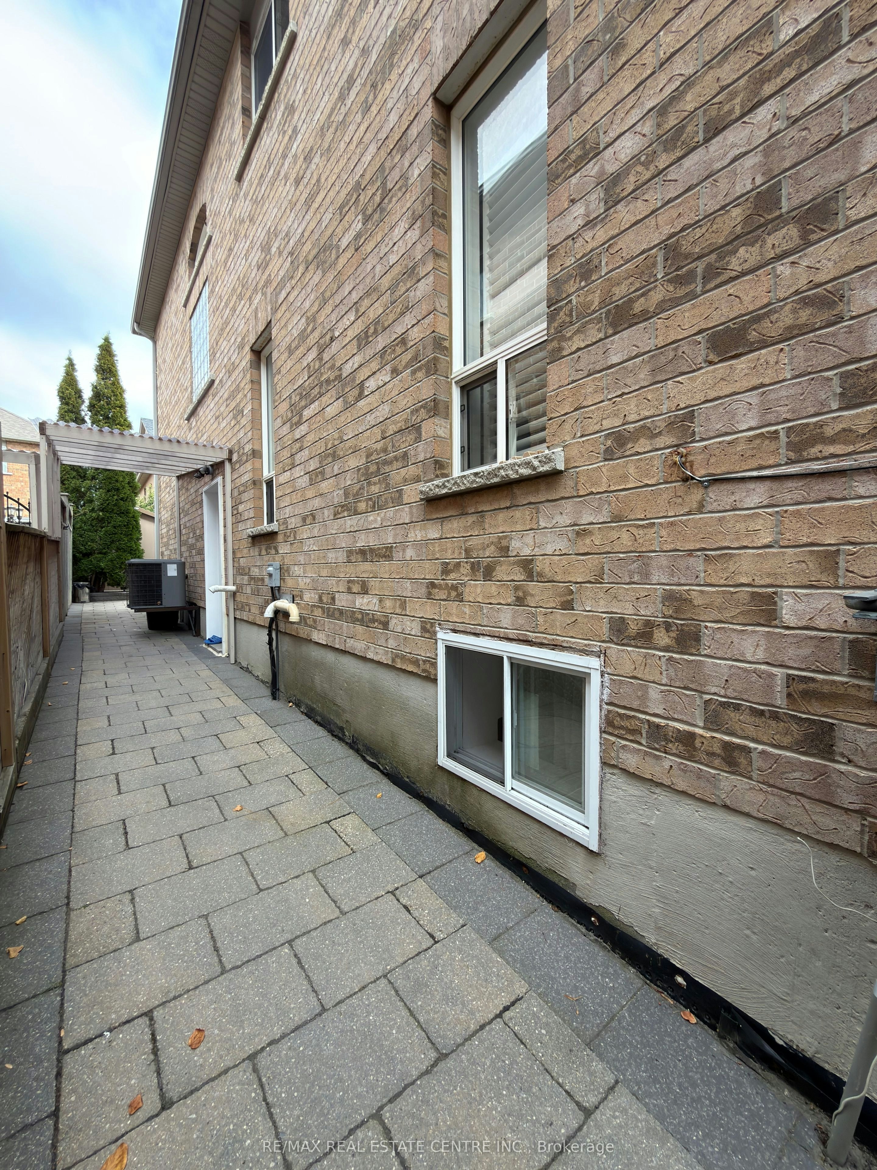 Lower-53 Dybal Street, Vaughan, ON, L4H 2L2 - 12
