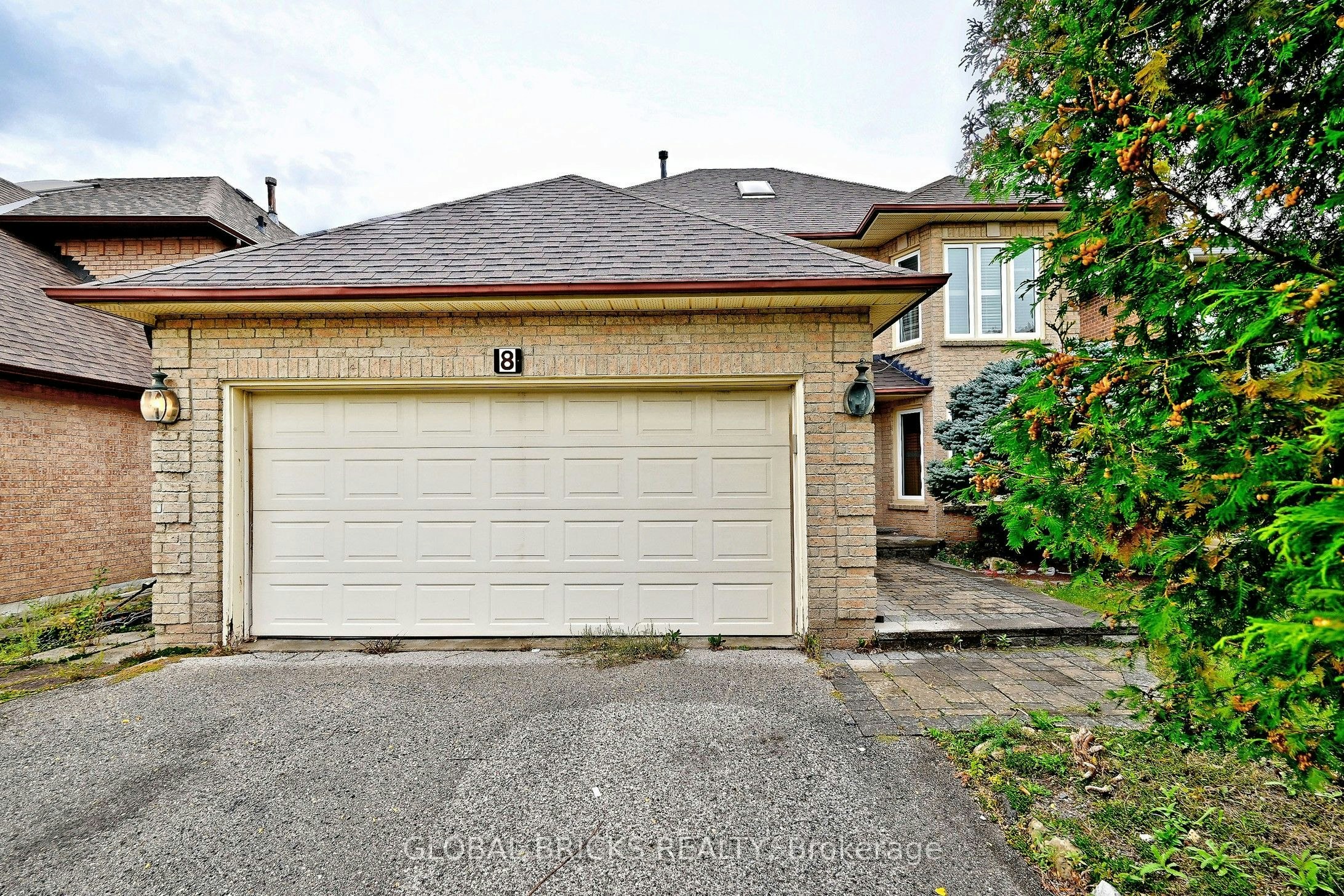 8 Elmsley Drive, Richmond Hill, ON, L4C 8N1