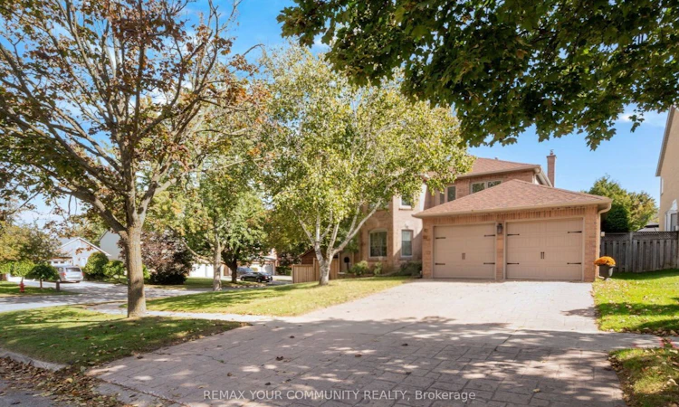 25 Albery Crescent