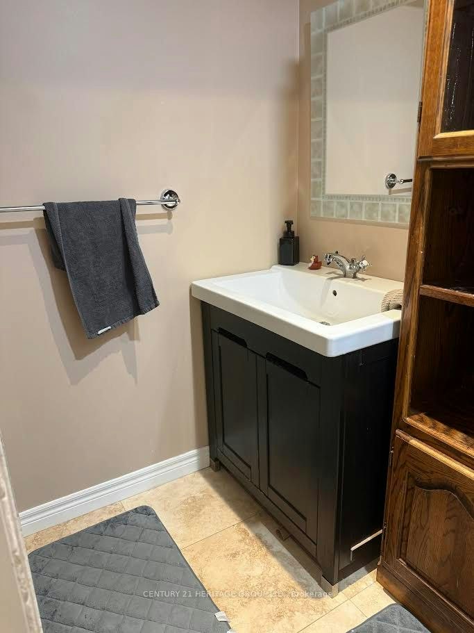 Bsmt-154 Hollandview Trail, Aurora, ON, L4G 7K4 - 6