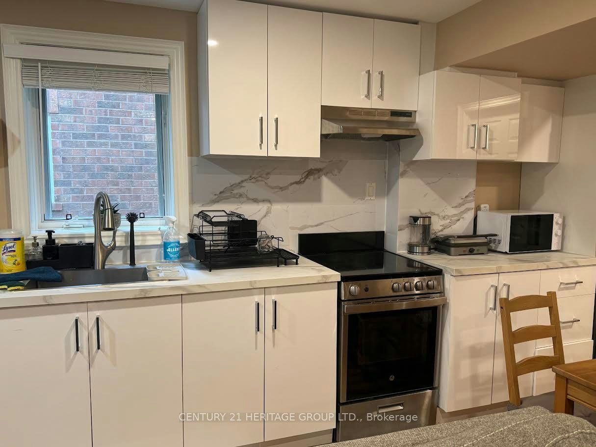 Bsmt-154 Hollandview Trail, Aurora, ON, L4G 7K4 - 4