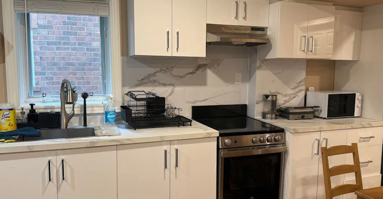 Bsmt-154 Hollandview Trail, Aurora, ON, L4G 7K4 - 4