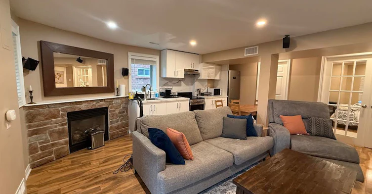 Bsmt-154 Hollandview Trail, Aurora, ON, L4G 7K4 - 2