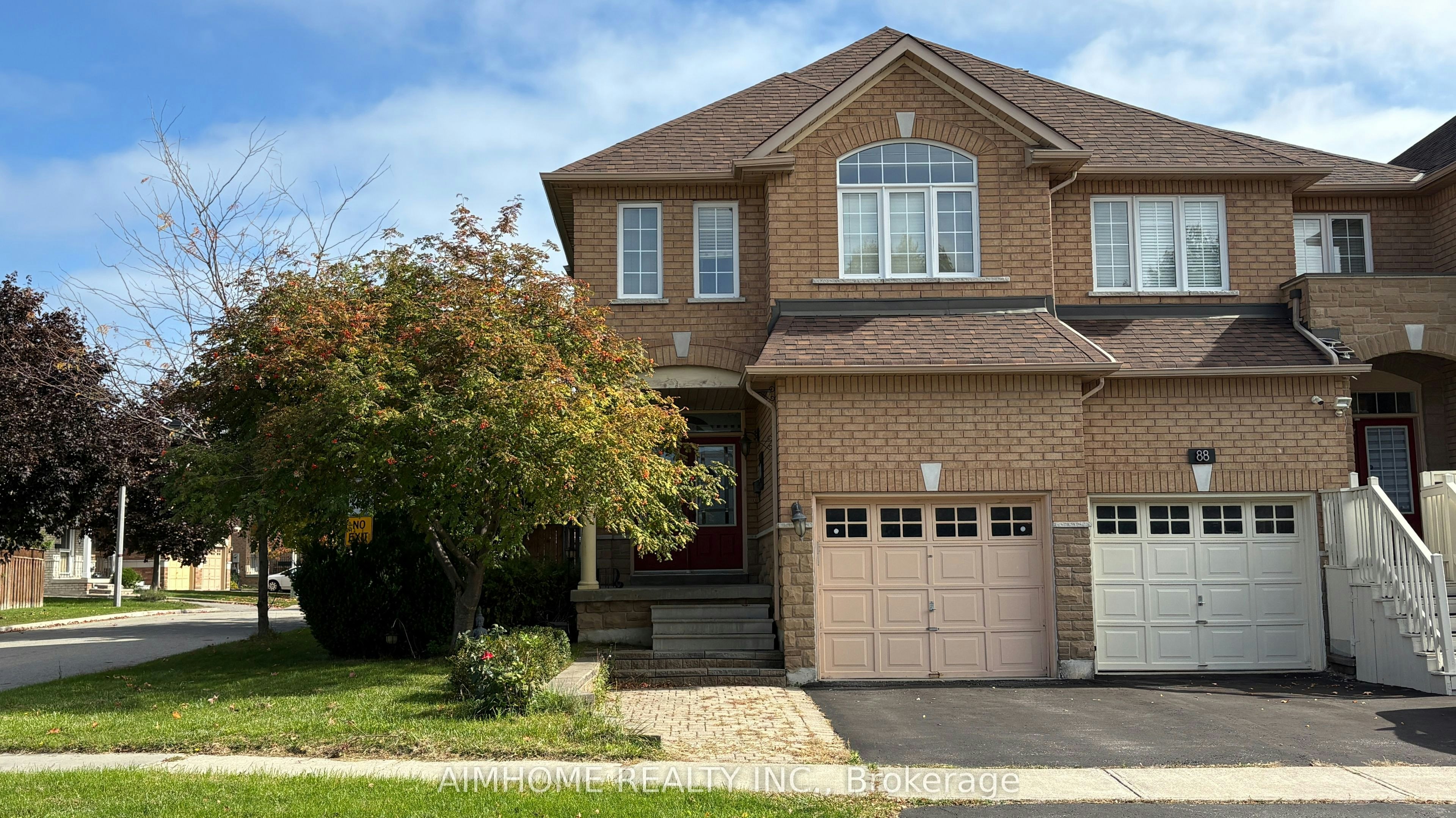 90 Briarhall Crescent, Markham, ON, L6C 2C7