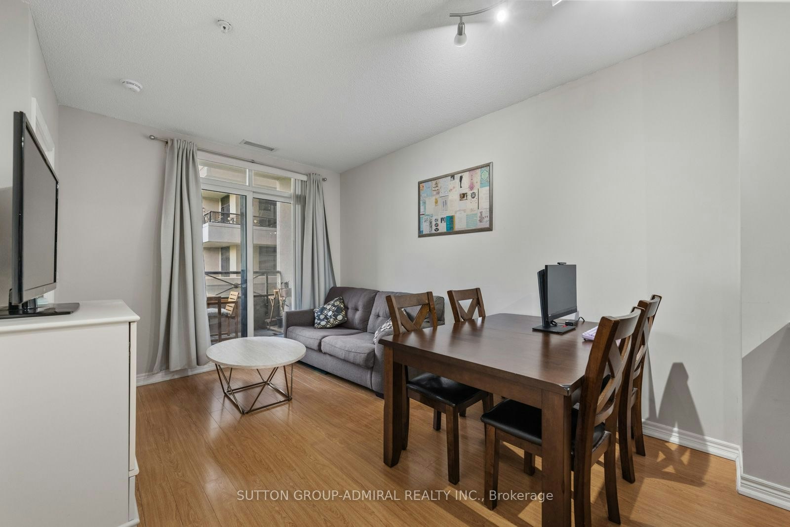 215-9255 Jane Street - 5