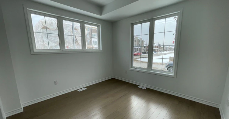 76 Greenridge Crescent, Markham, ON, L6C 3M1 - 2