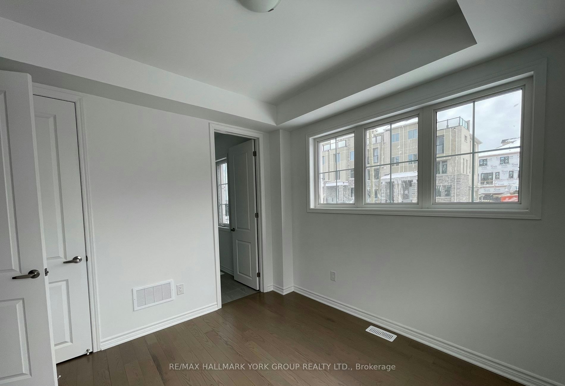 76 Greenridge Crescent, Markham, ON, L6C 3M1 - 3