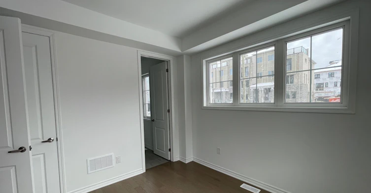 76 Greenridge Crescent, Markham, ON, L6C 3M1 - 3