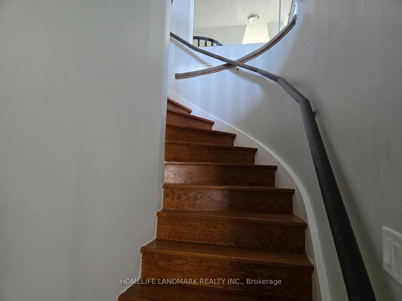 2-22 Centre Street, Aurora, ON, L4G 1J6 - 4
