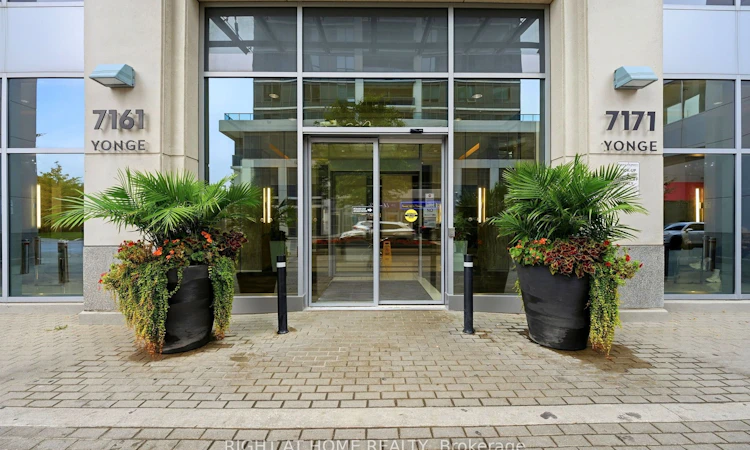 1702-7171 Yonge Street