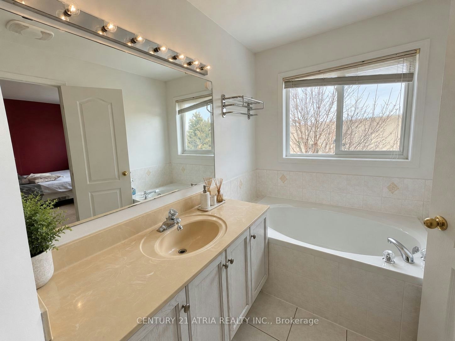 28 Interlacken Way, Markham, ON, L3R 5H9 - 7