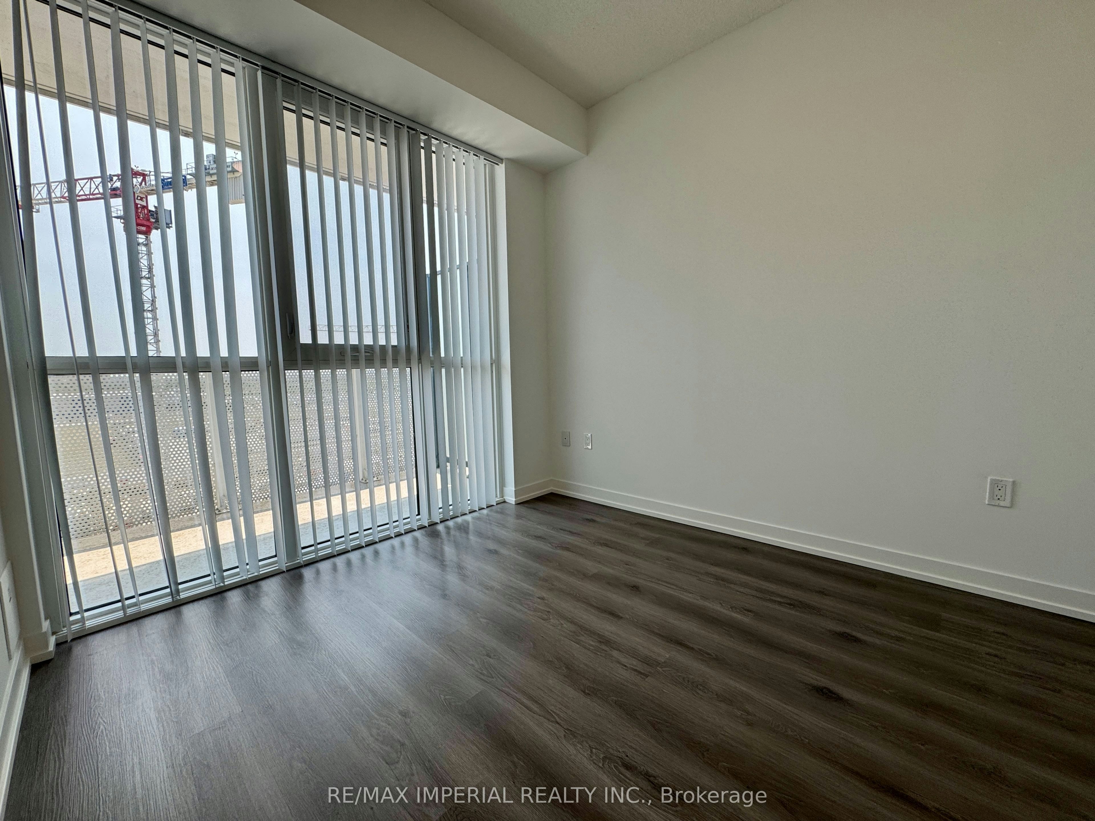811-28 Interchange Way, Vaughan, ON, L4K 0P8 - 11