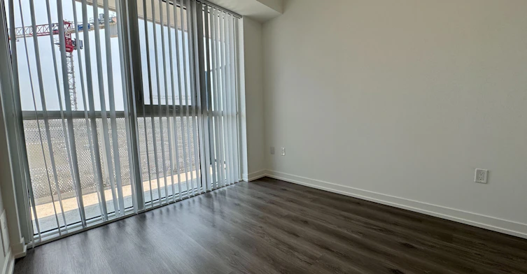 811-28 Interchange Way, Vaughan, ON, L4K 0P8 - 11