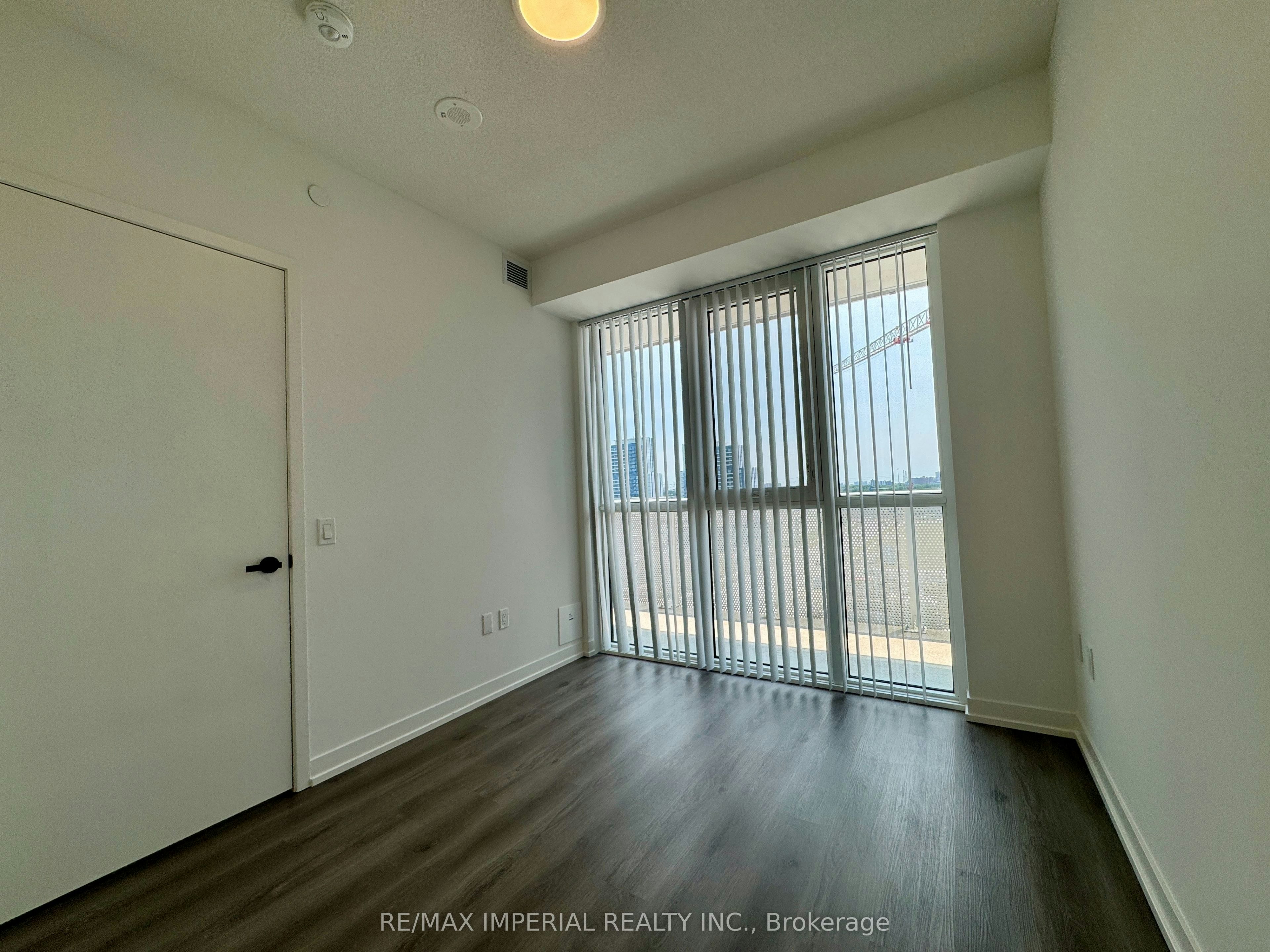 811-28 Interchange Way, Vaughan, ON, L4K 0P8 - 13