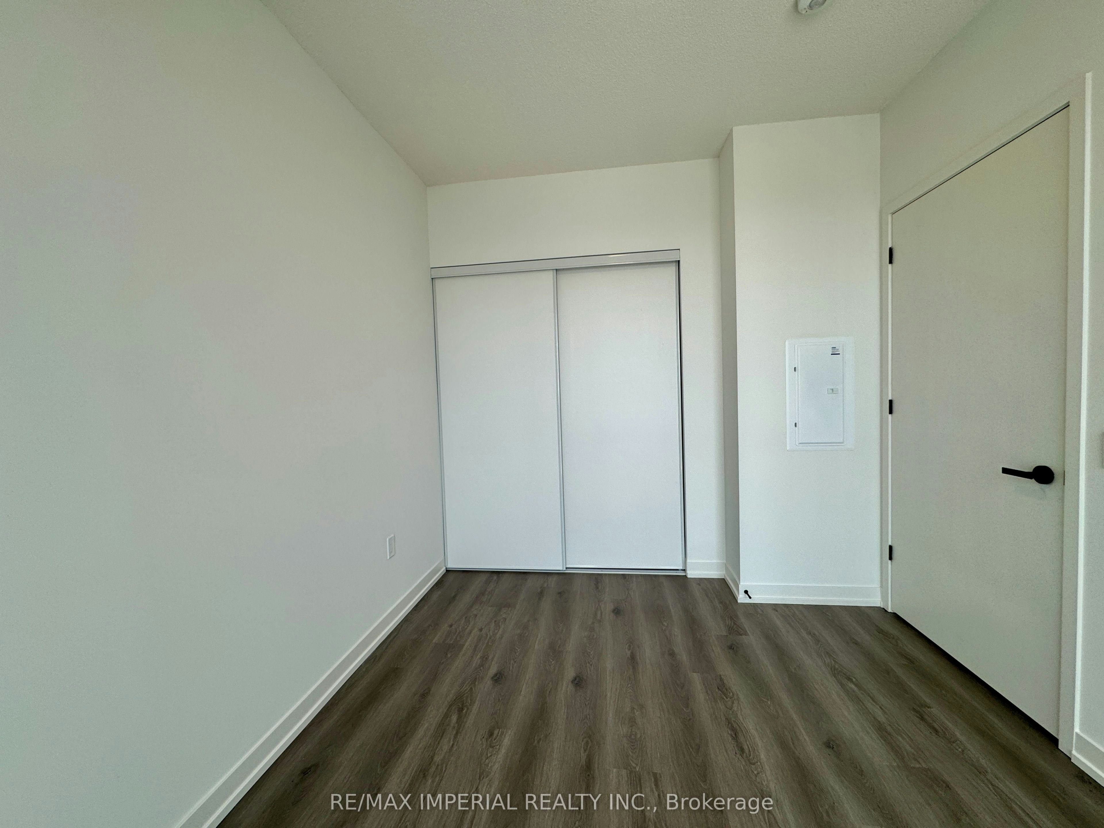 811-28 Interchange Way, Vaughan, ON, L4K 0P8 - 16