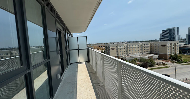 811-28 Interchange Way, Vaughan, ON, L4K 0P8 - 18