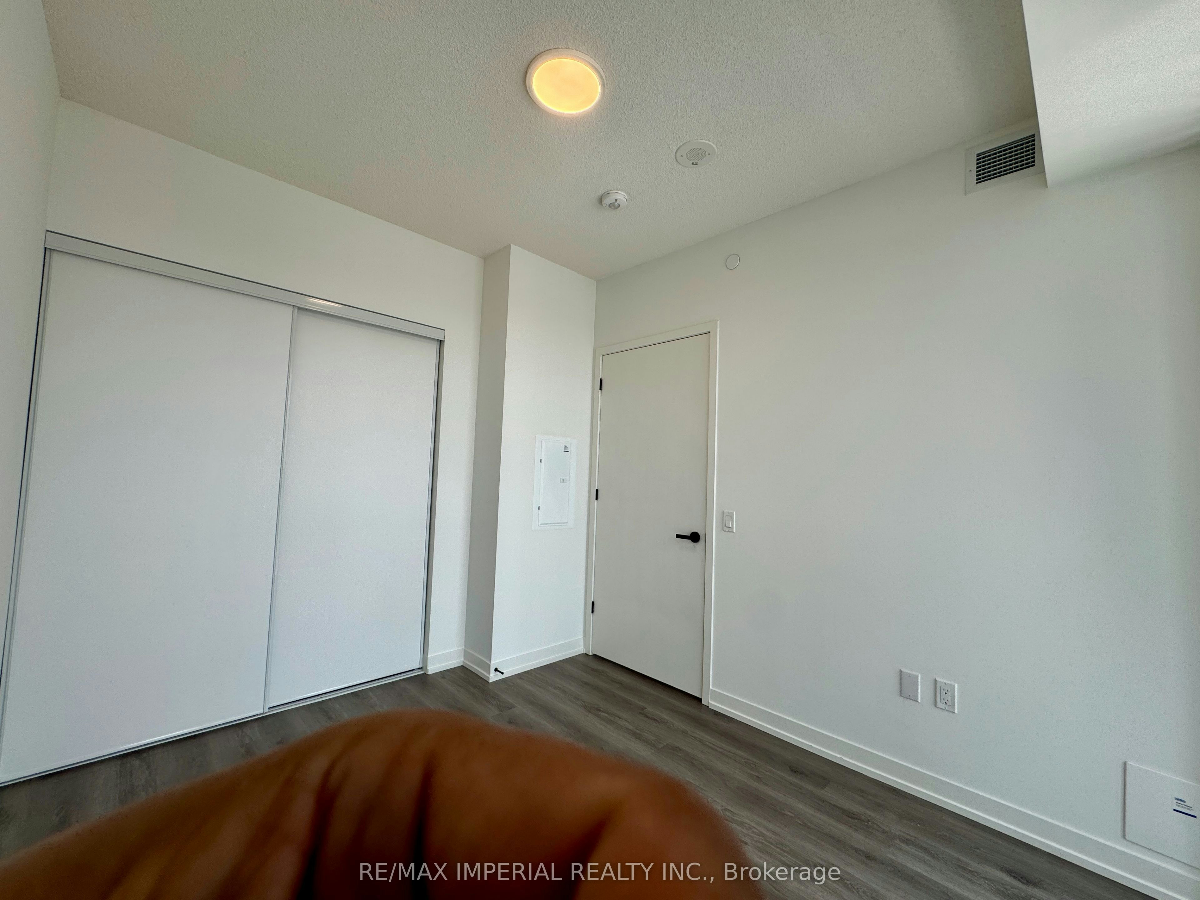 811-28 Interchange Way, Vaughan, ON, L4K 0P8 - 15