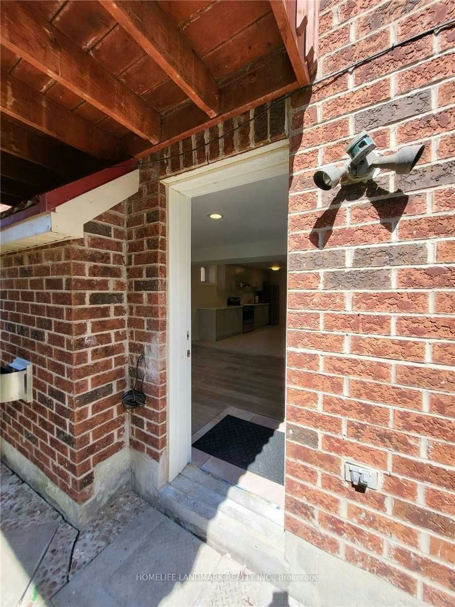 800 Colter Street N, Newmarket, ON, L3X 2V2 - 3