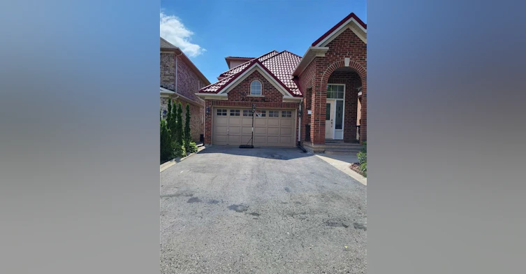800 Colter Street N, Newmarket, ON, L3X 2V2