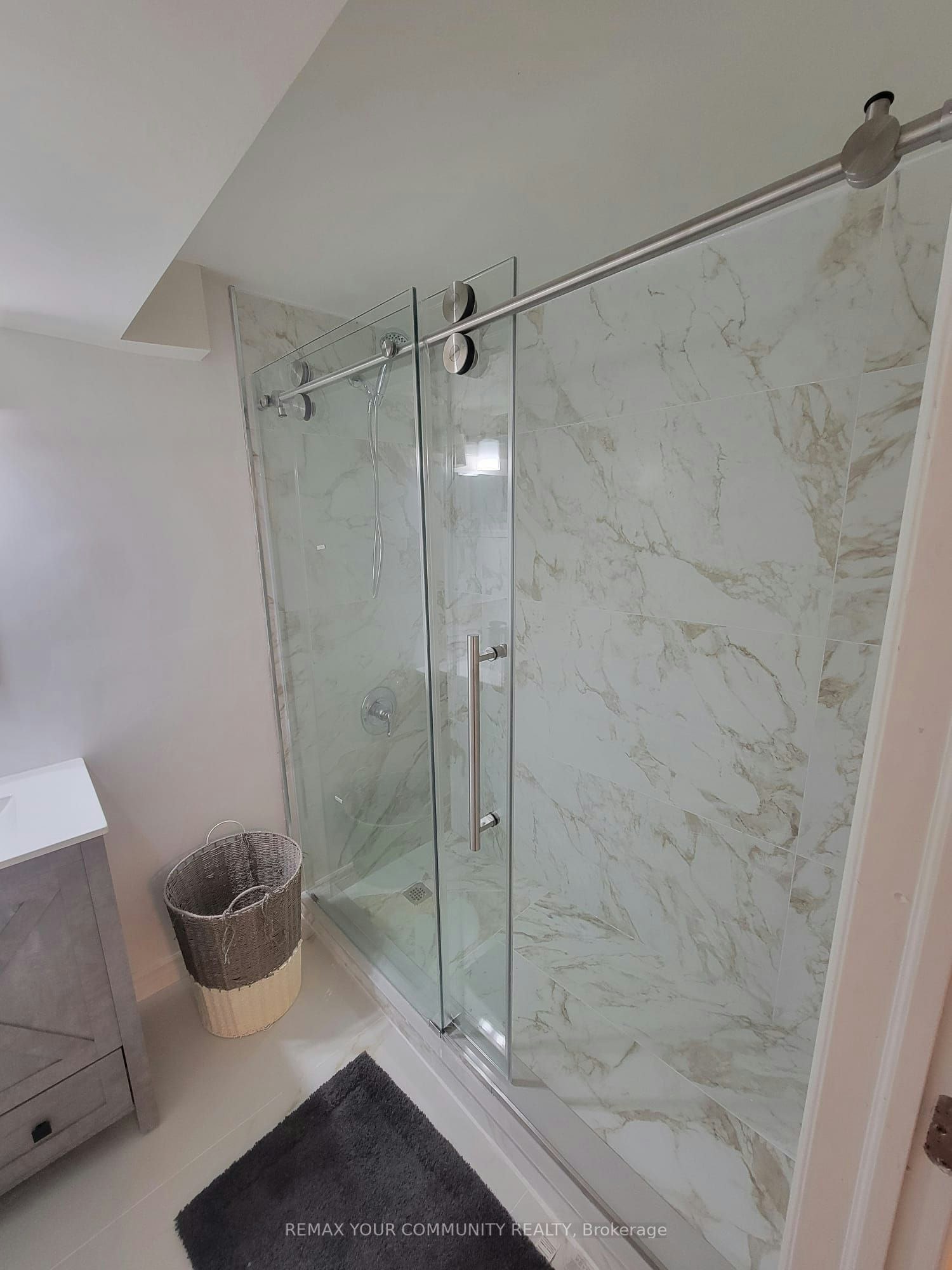 47 Drumern Crescent, Richmond Hill, ON, L4C 5H9 - 5