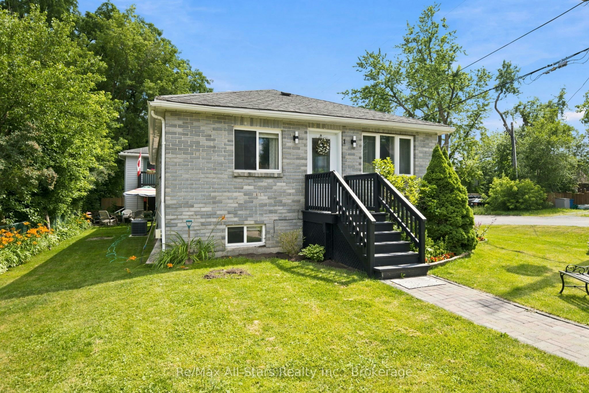 1 Maple Grove Street, Whitchurch-Stouffville, ON, L4A 7X3