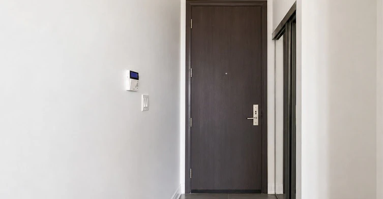 819-15 Water Walk Drive, Markham, ON, L6G 0G2 - 2