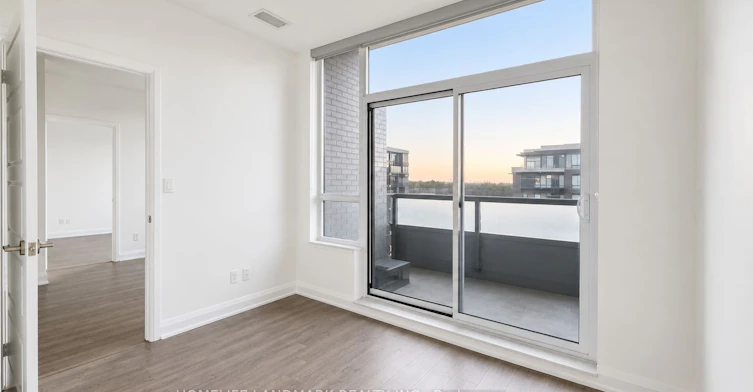 819-15 Water Walk Drive, Markham, ON, L6G 0G2 - 10