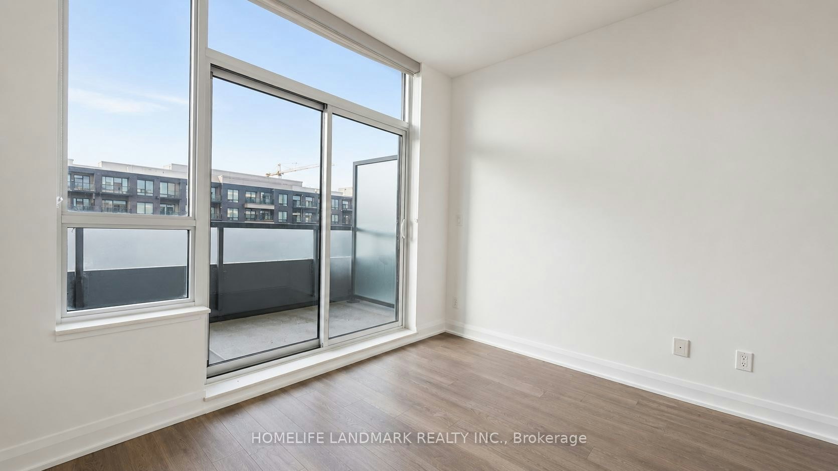 819-15 Water Walk Drive, Markham, ON, L6G 0G2 - 11