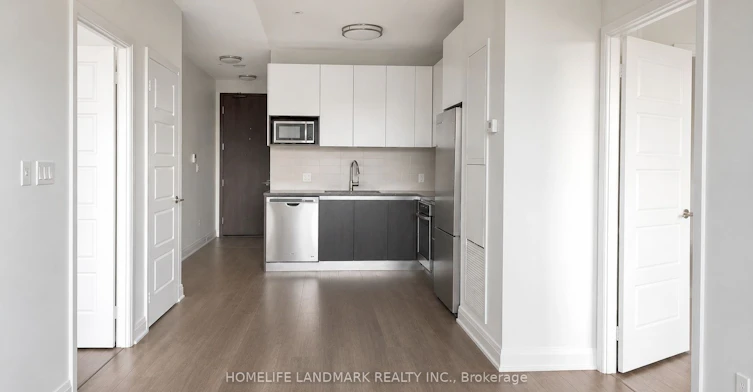 819-15 Water Walk Drive, Markham, ON, L6G 0G2