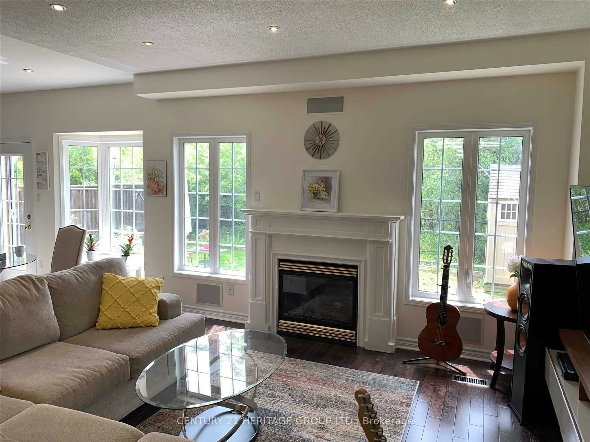 145 Old Colony Road, Richmond Hill, ON, L4E 5C7 - 4