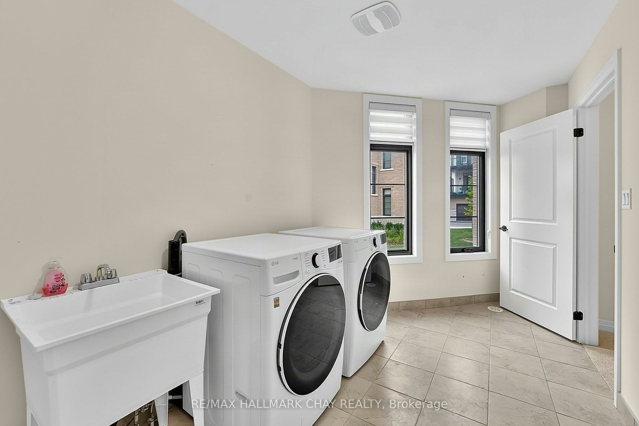 121 De La Roche Drive, Vaughan, ON, L4H 5A3 - 12