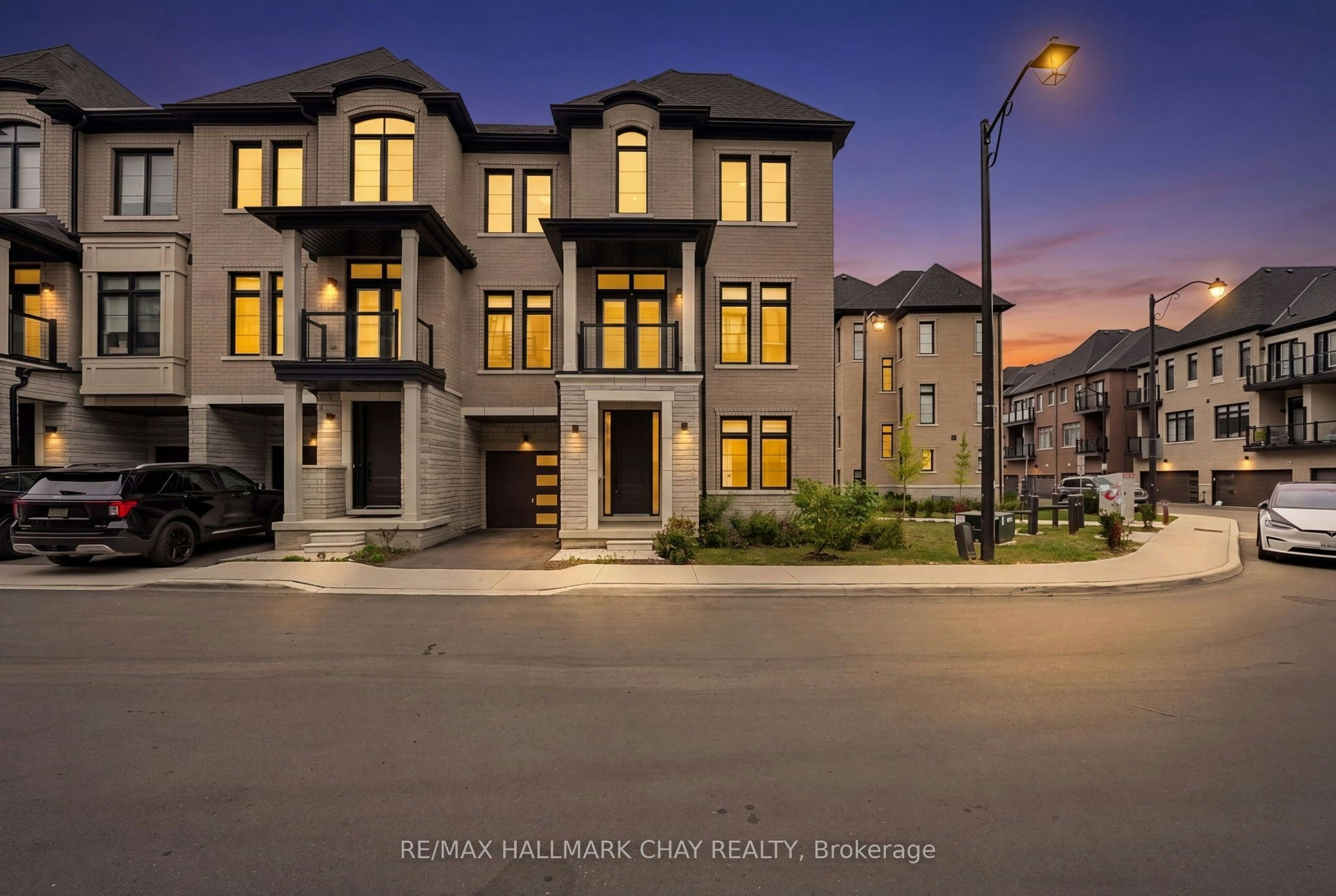 121 De La Roche Drive, Vaughan, ON, L4H 5A3