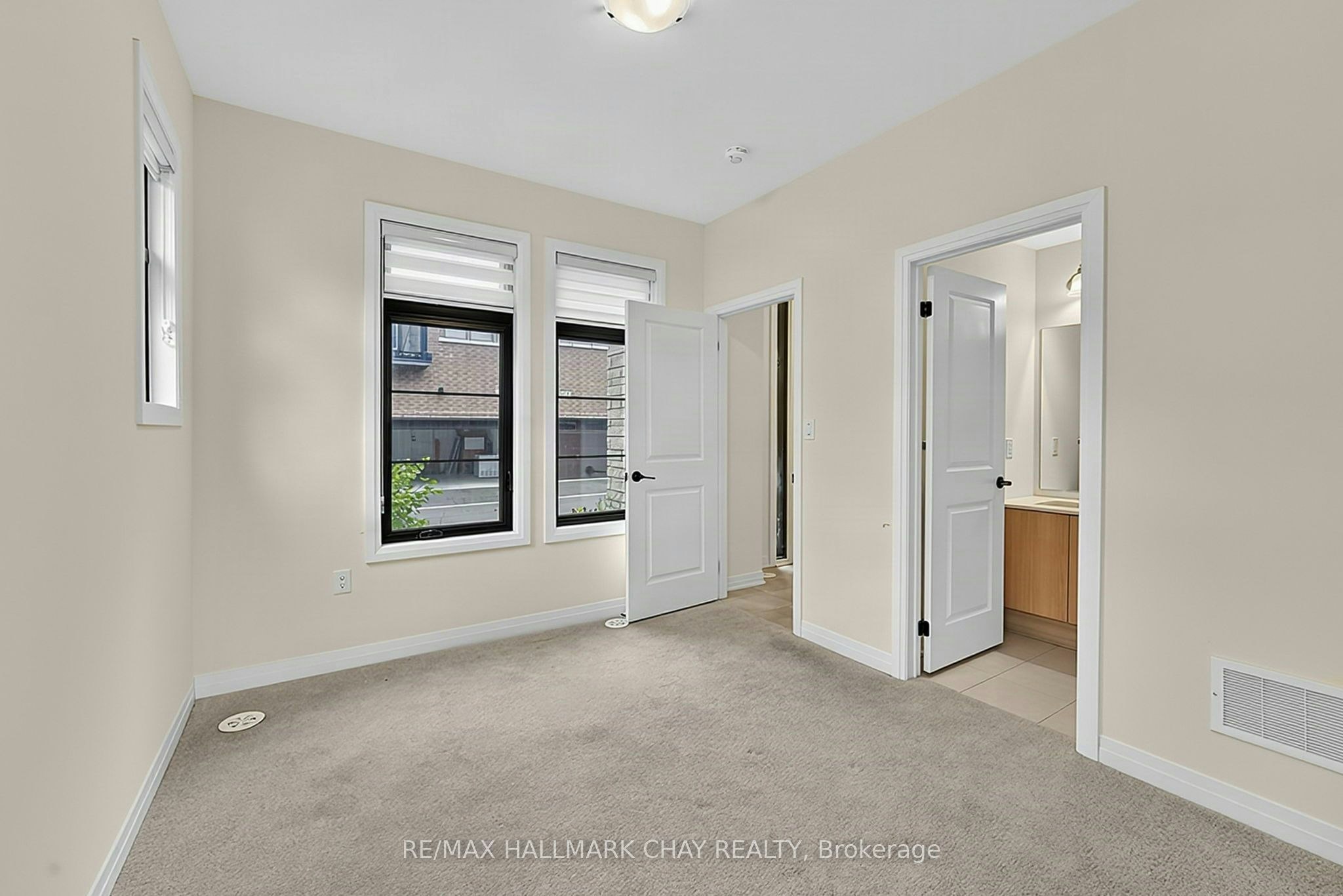 121 De La Roche Drive, Vaughan, ON, L4H 5A3 - 3