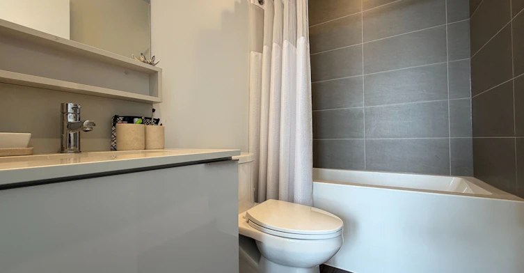 2303-898 Portage Parkway, Vaughan, ON, L4K 0J6 - 8