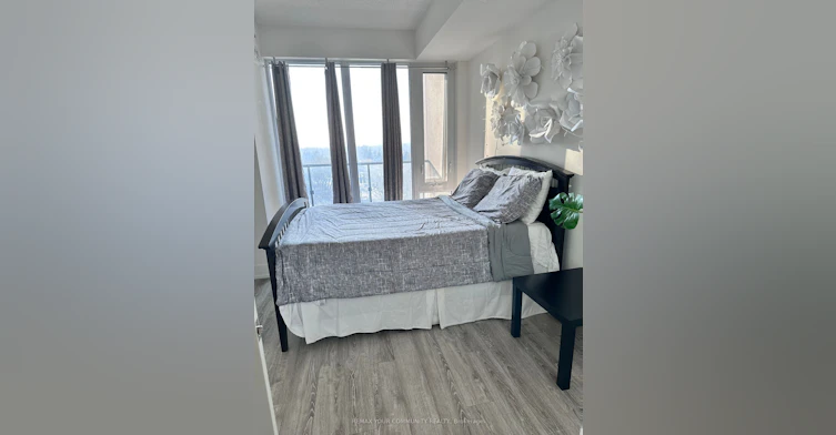 807B-9600 Yonge Street, Richmond Hill, ON, L4C 0X3 - 10