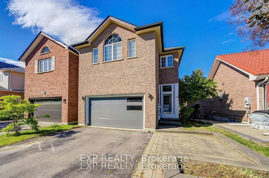 292 Sheridan Court, Newmarket, ON, L3Y 8P9