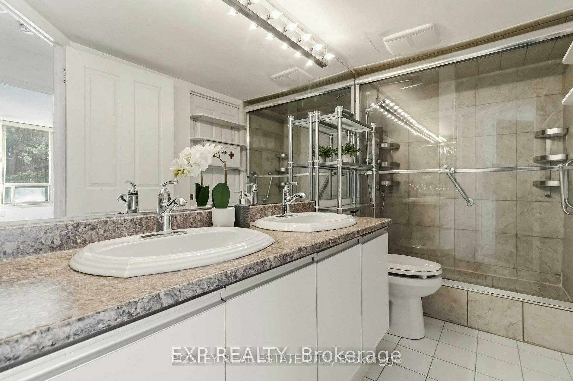 206-7250 Yonge Street, Vaughan, ON, L4J 7X1 - 23