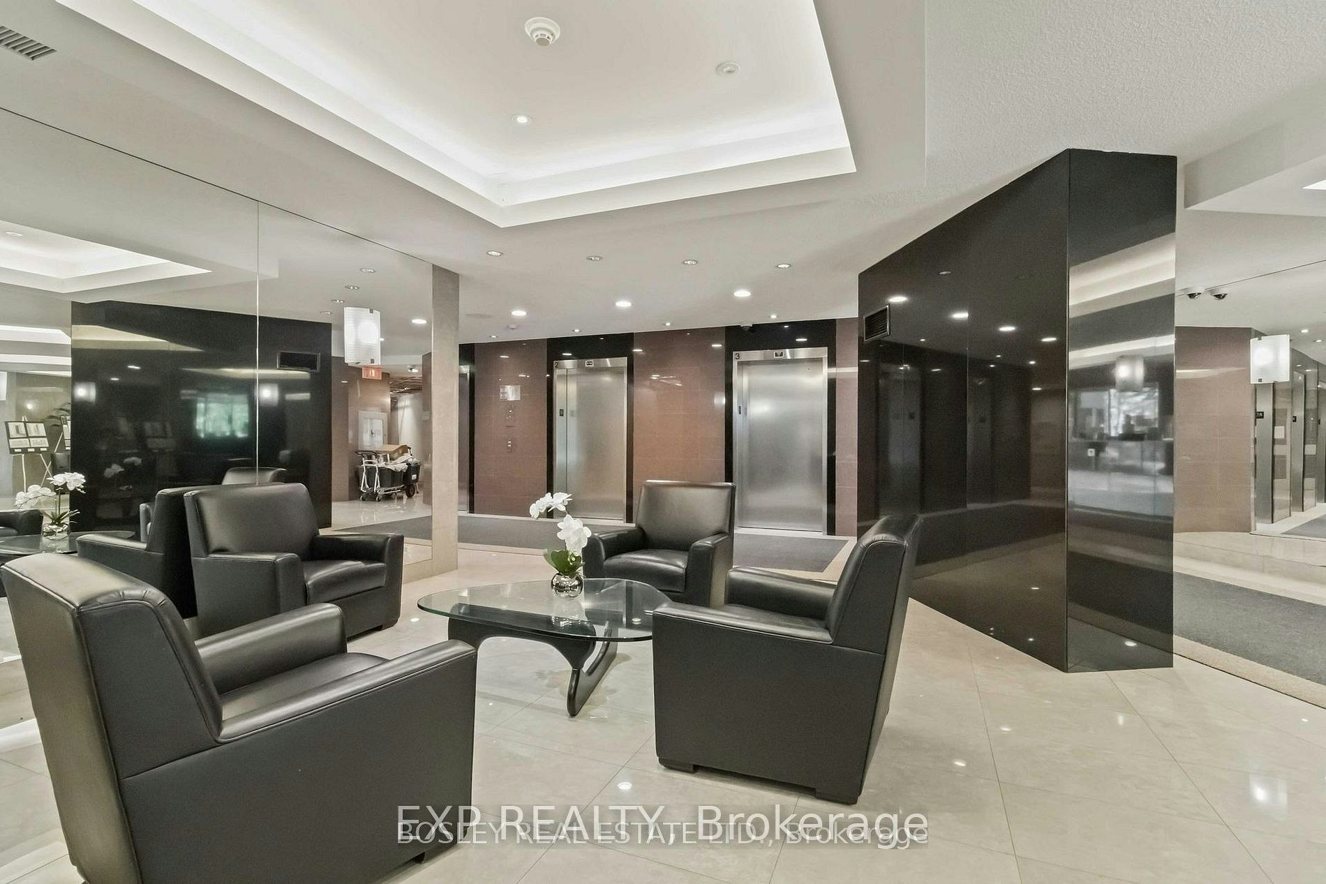 206-7250 Yonge Street, Vaughan, ON, L4J 7X1 - 3